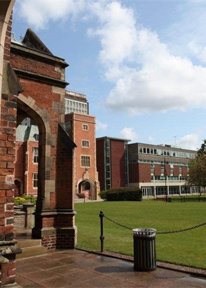 女王貝爾法斯特大學(xué)